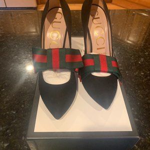 EUC Women's Gucci Black Heels Size 38 (8)